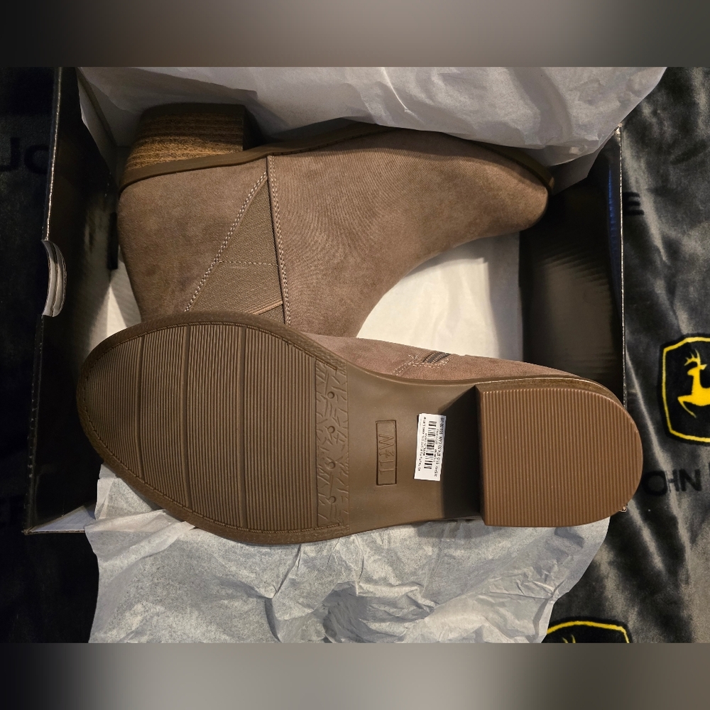TORRID Ankle Bootie Size 11.5 - Picture 4 of 7
